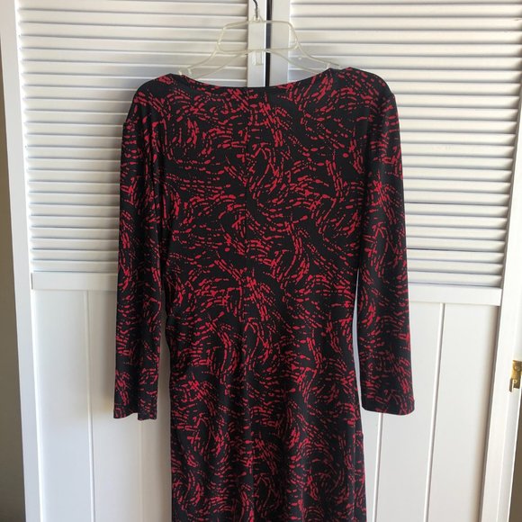 Evan Picone Dress Black and Red Long Sleeve V Neck & Gathering Detail Size 12 - Picture 7 of 10